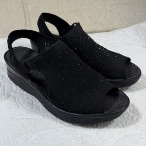 Bzees Women's 9 Black Slip On Fabric Comfort Sandal Casual Lightweight Shoes